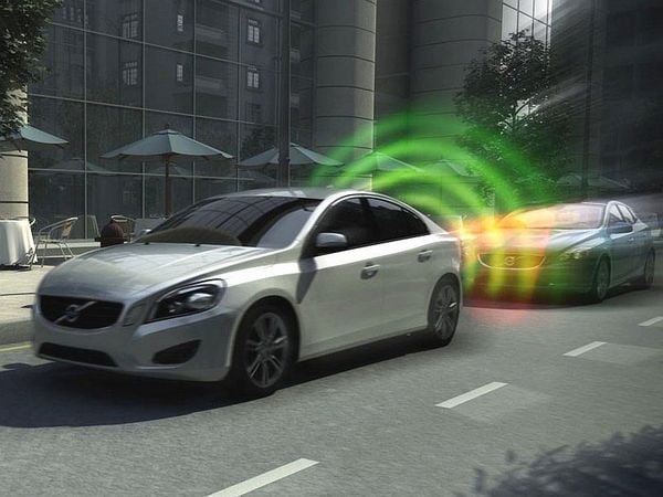01 Iihs Front Collision Warning Crash Data