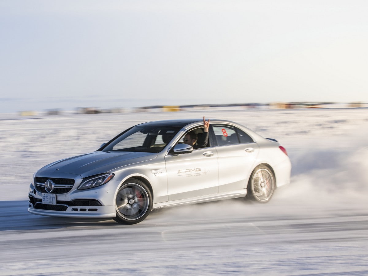 01 Mercedes Amg Winter Driving