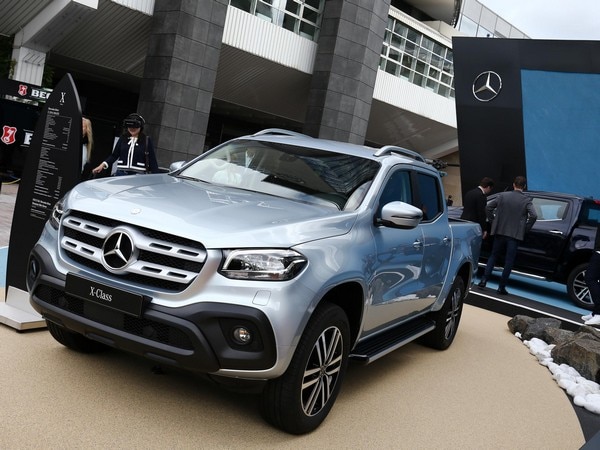 01 Mercedes Benz X Class NP