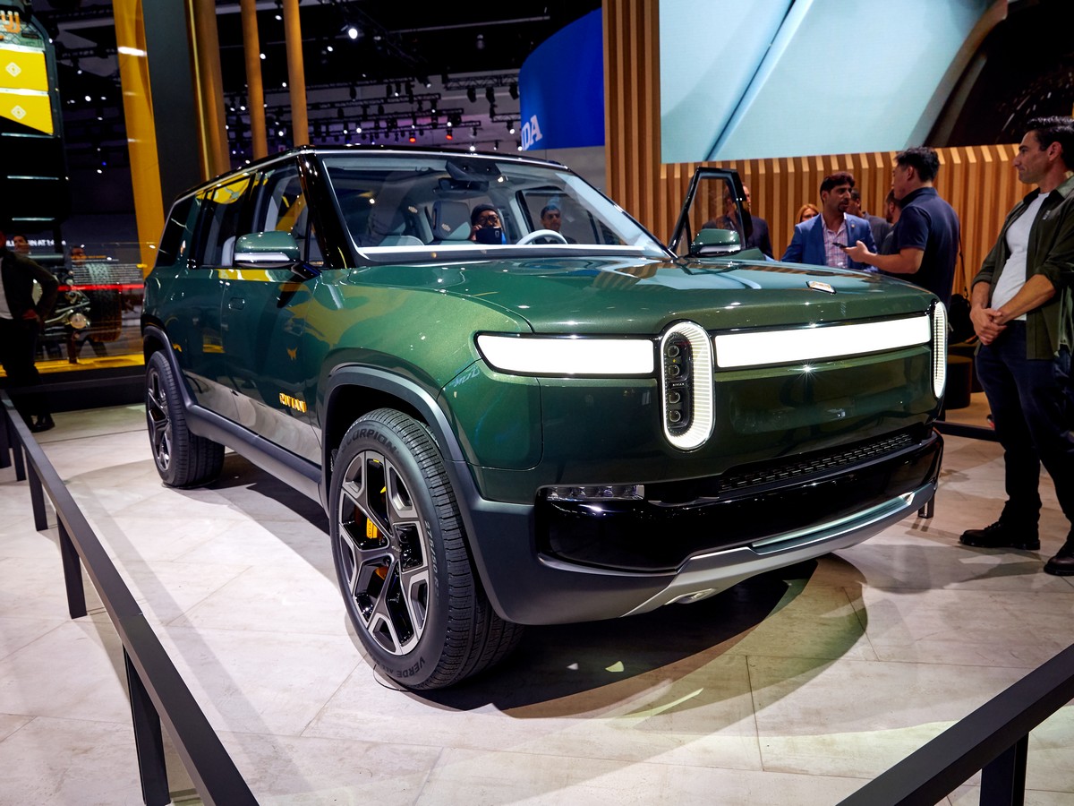 01 Rivian R1s Suv LA
