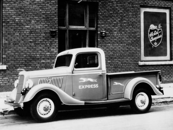 02 1935 Ford Model 50 Flathead V8