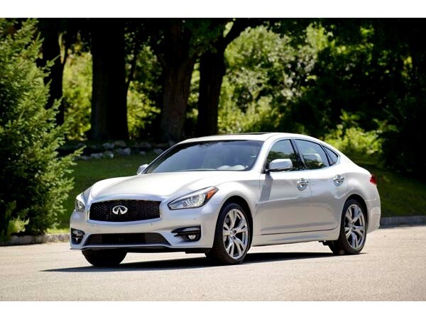 02 2015 Infiniti Q70