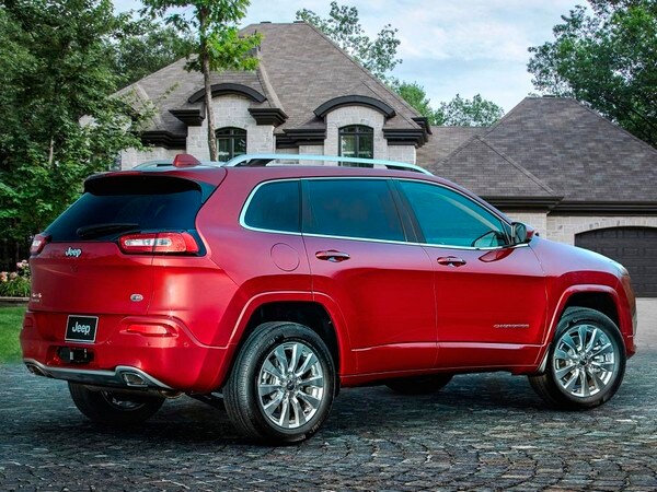 02 2016 Jeep Cherokee Overland