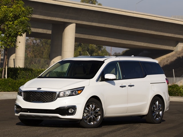 02 2016 Kia Sedona FC 640