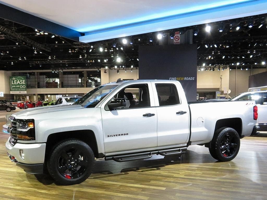 02 2017 Chevrolet Silverado Redline Edition
