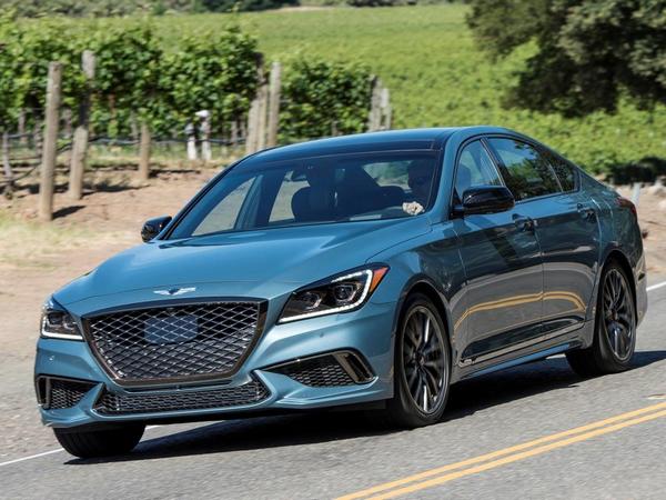 02 2017 Genesis G80