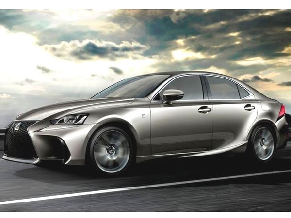 02 2017 Lexus Is 200t F Sport