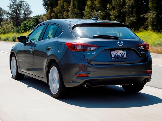 02 2017 Mazda Mazda3 Hatch Comparo