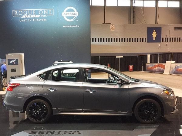 02 2017 Nissan Sentra Night Edition