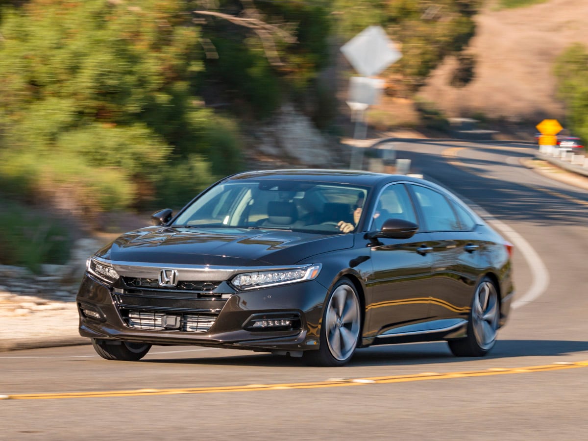 02 2018 Honda Accord Touring Action KBB