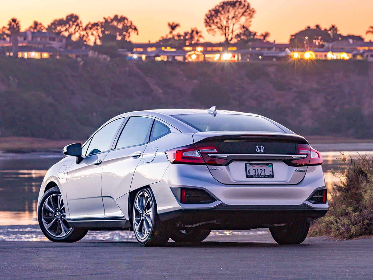 02 2018 Honda Clarity PHEV Exterior KBB