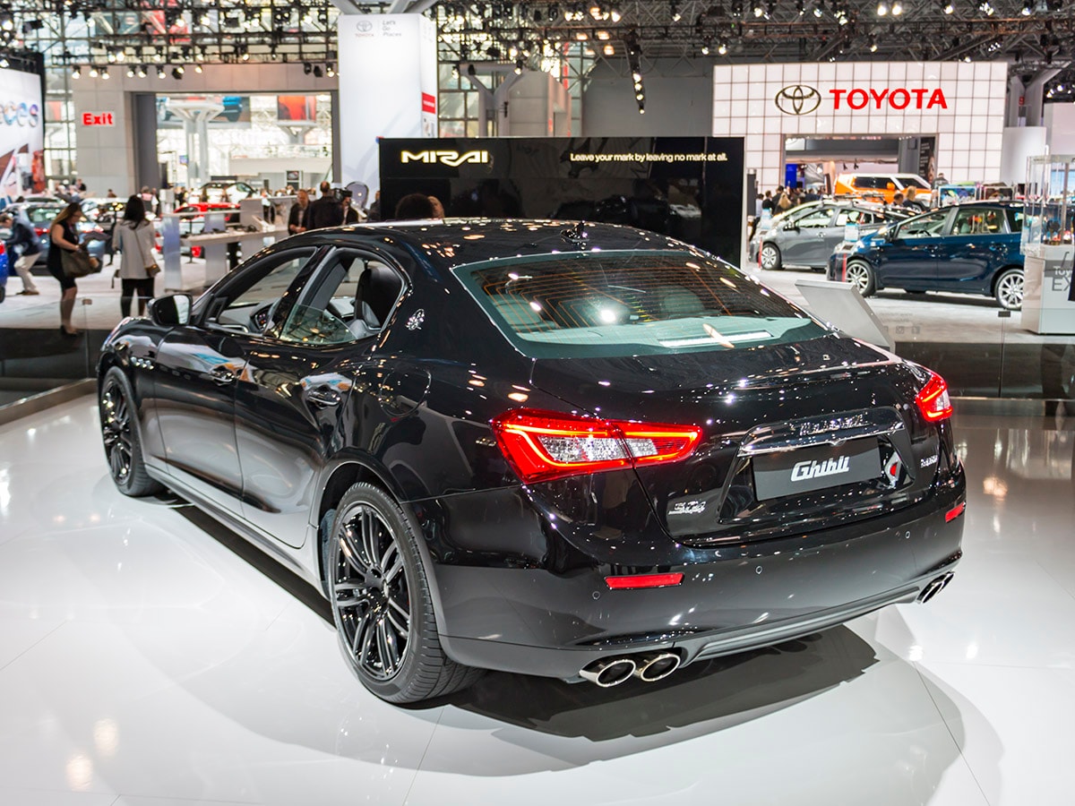 02 2018 Maserati Ghibli Nerissimo NYIAS KBB