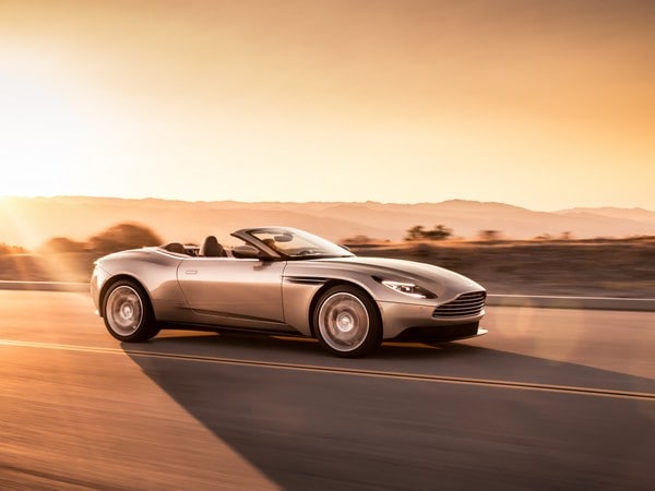 02 2018 Aston Martin Db11 Volante Oem