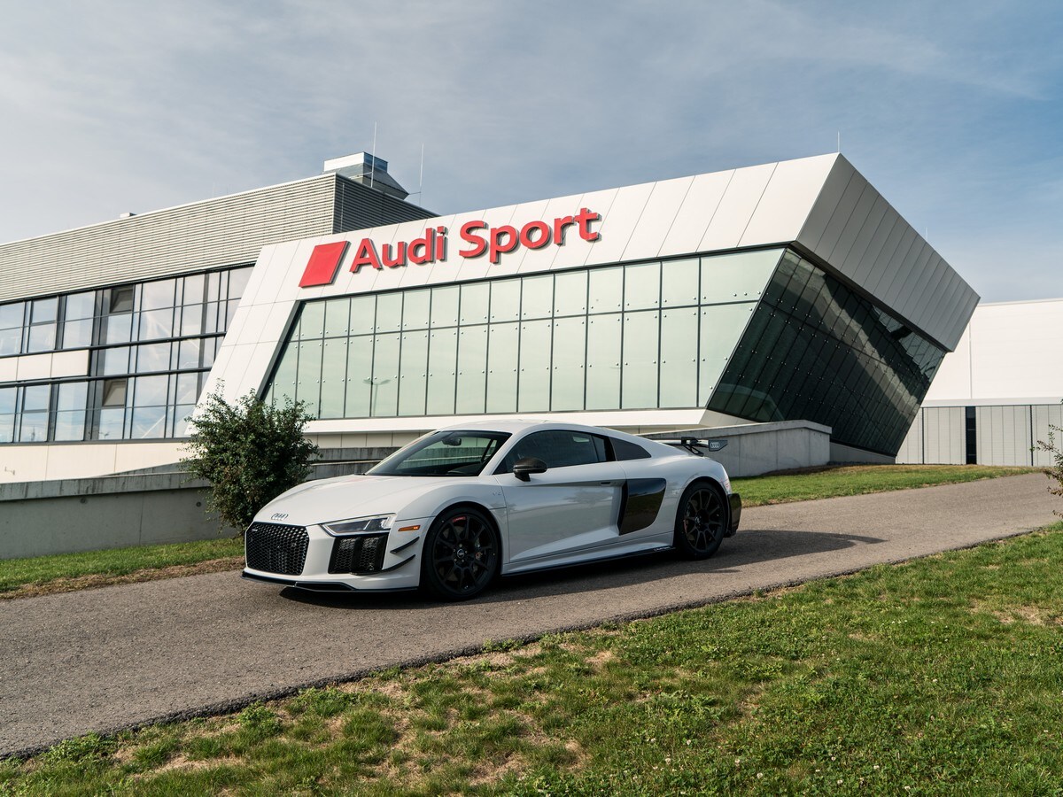 02 2018 Audi R8 V10 Competition Pkg