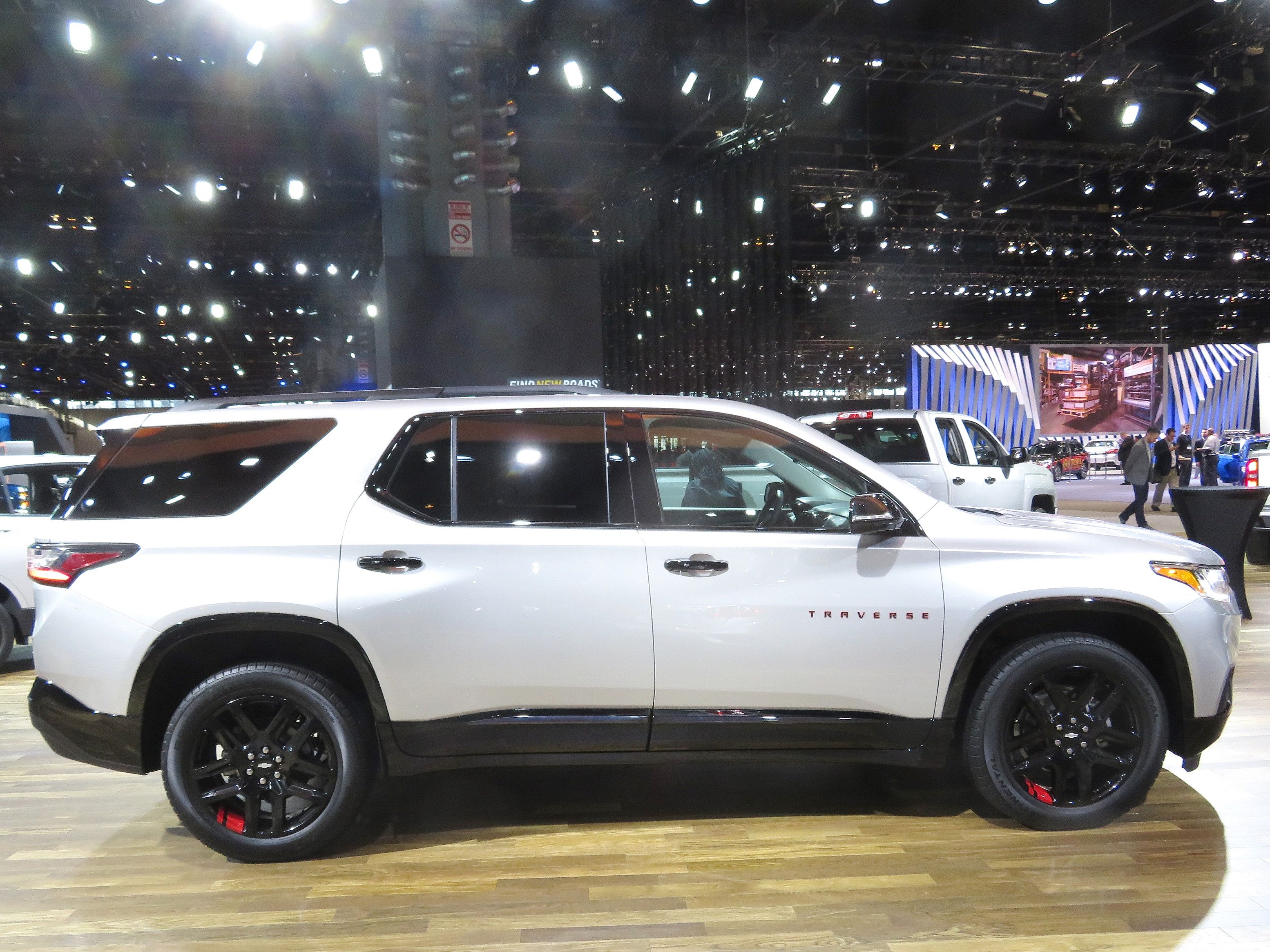 02 2018 Chevrolet Traverse Redline Edition