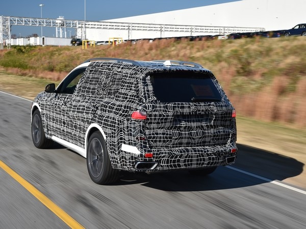 02 2019 Bmw X7 Camo