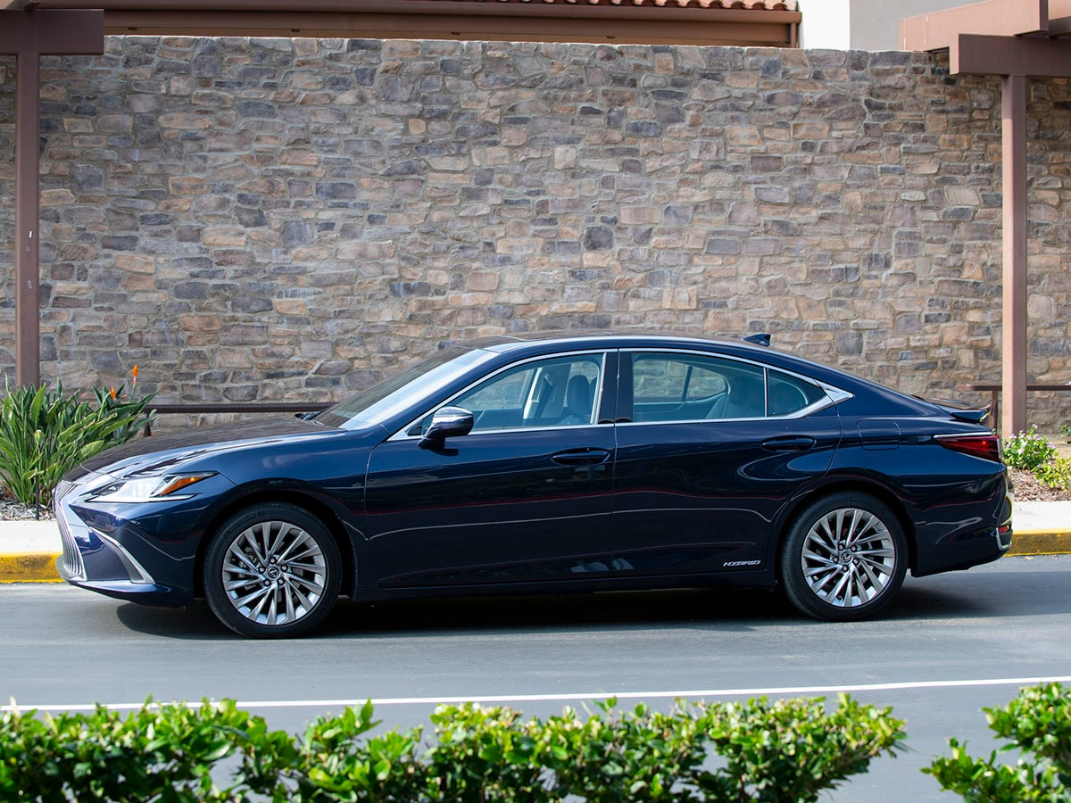 02 2019 Lexus Es 300h Bb