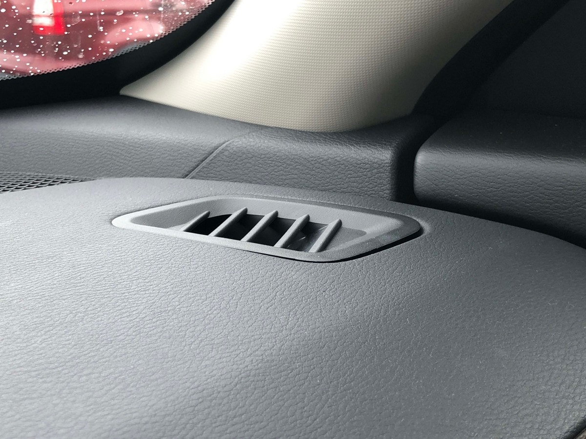 02 2019 Nissan Altima Trim