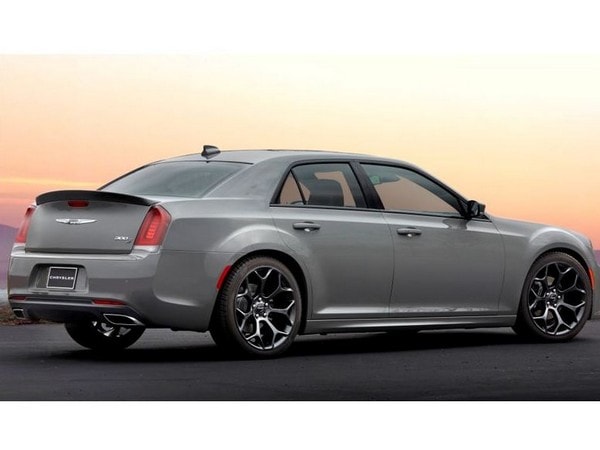 02 2107 Chrysler300 S Sport Appearance Package