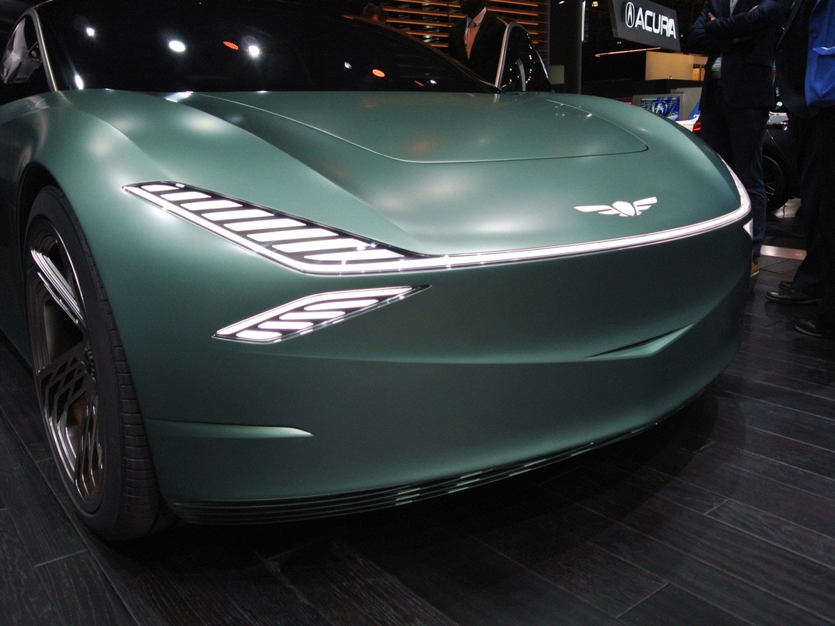 02 Genesis Mint Concept Live