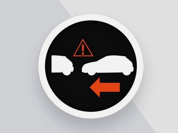 02 Automatic Emergency Braking Illo