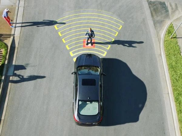 02 Ford Pedestrian Detection Technology