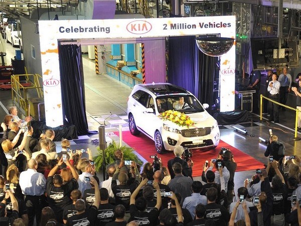 02 Kia Produces 2 Millionth Vehicle In Us
