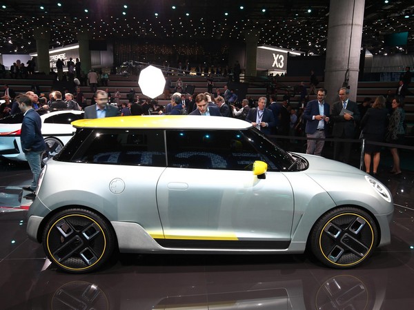 02 Mini Electric Concept NP