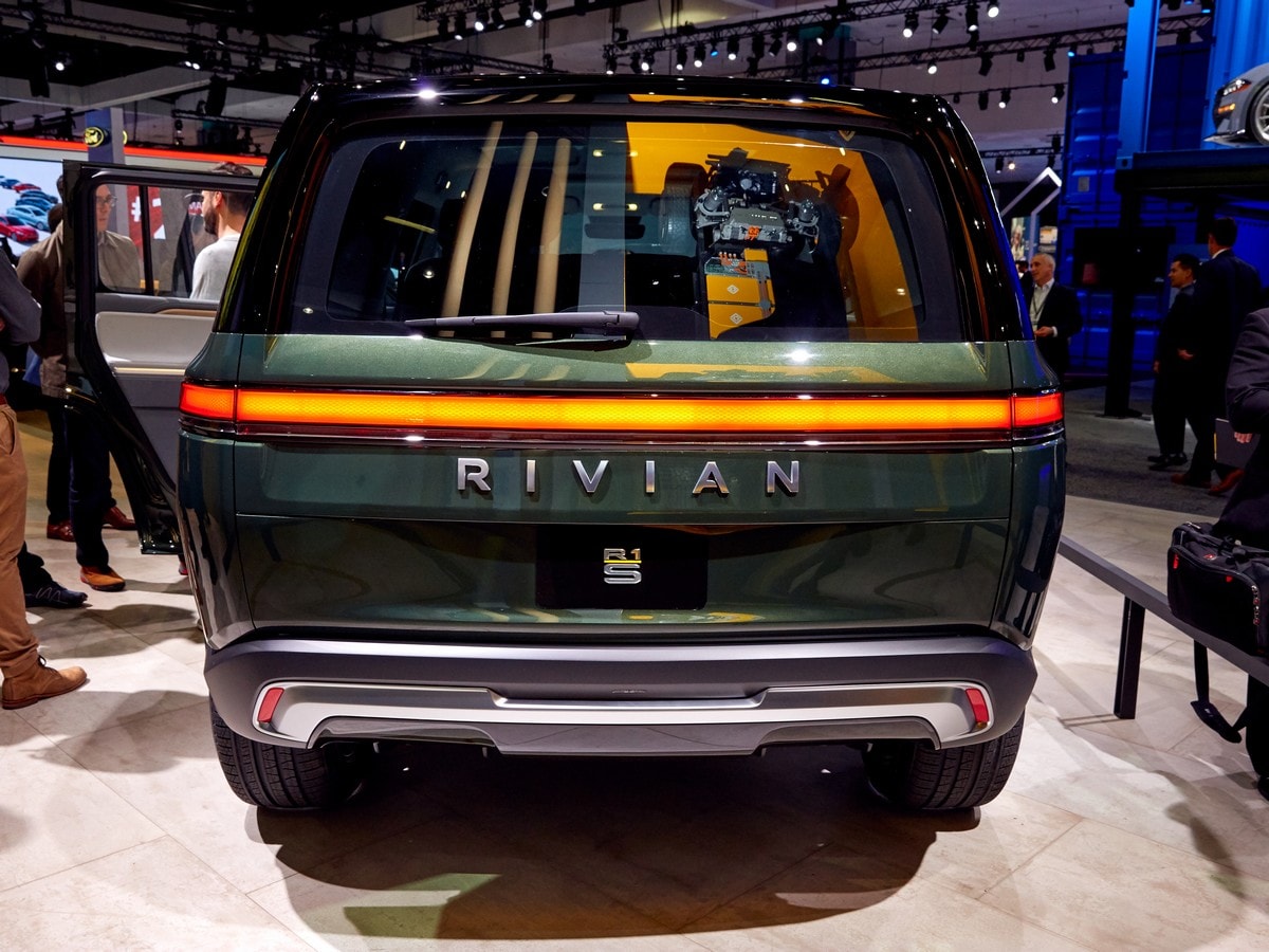 02 Rivian R1s Suv LA