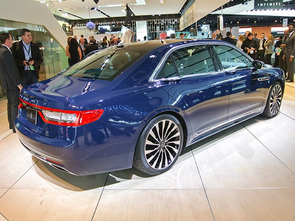 03 2017 Lincoln Continental