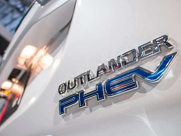 03 2017 Mitsubishi Outlander PHEV