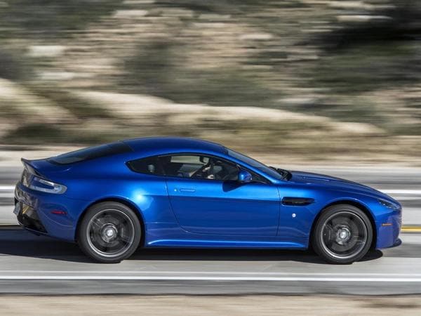 03 2017 Aston Martin V8 Vantage Gts