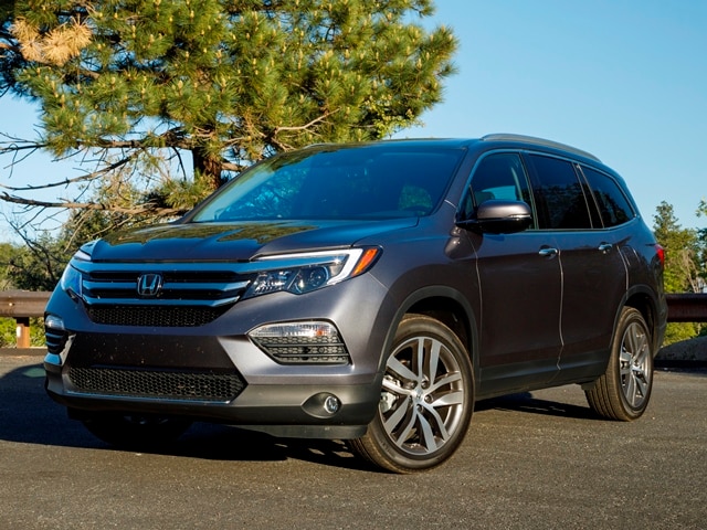 03 2017 Honda Pilot Comparo