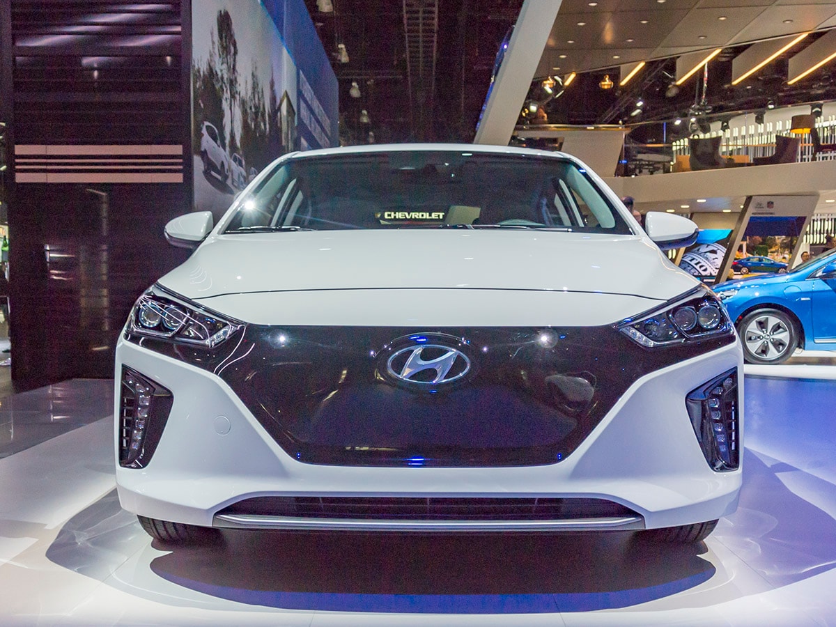 03 2017 Hyundai Ioniq LA