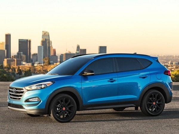 03 2017 Hyundai Tucson Night