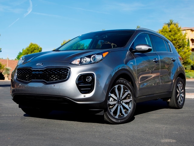 03 2017 Kia Sportage Comparo