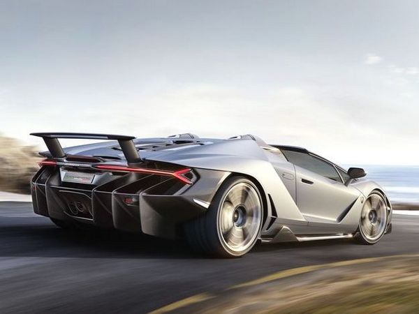 03 2017 Lamborghini Centenario Roadster