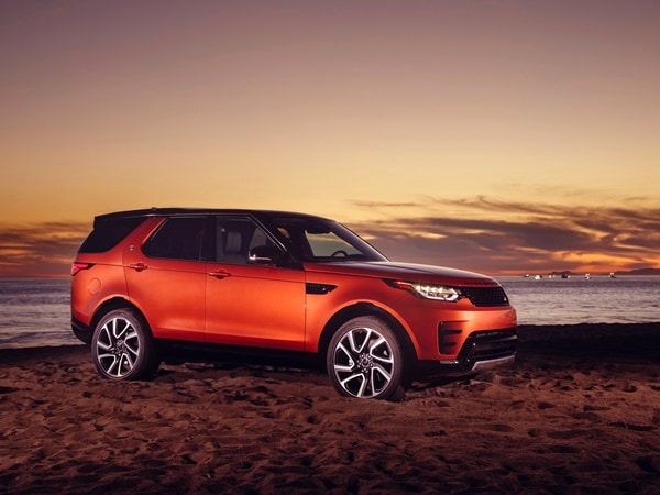 03 2017 Land Rover Disco First Ed
