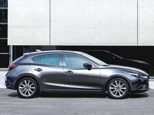 03 2017 Mazda Mazda3