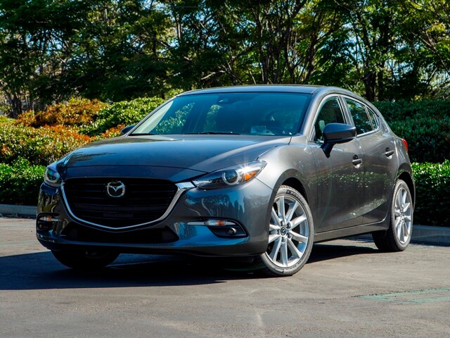 03 2017 Mazda Mazda3 Hatch Comparo