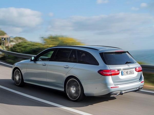 03 2017 Mercedes Benz E400 Wagon