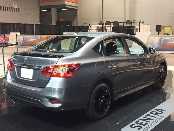 03 2017 Nissan Sentra Night Edition