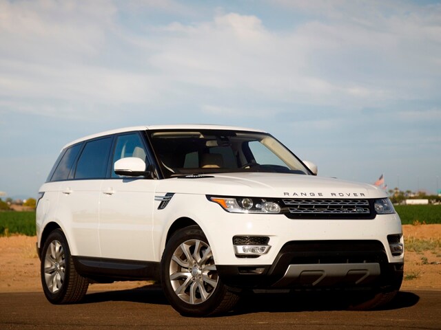 03 2017 Range Rover Sport Comparo