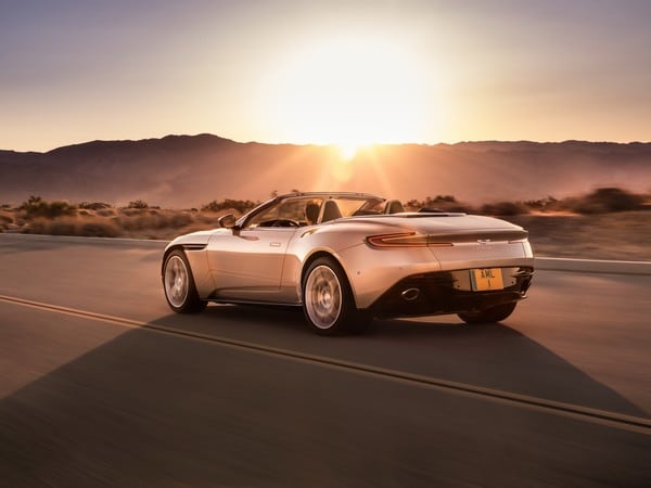 03 2018 Aston Martin Db11 Volante Oem