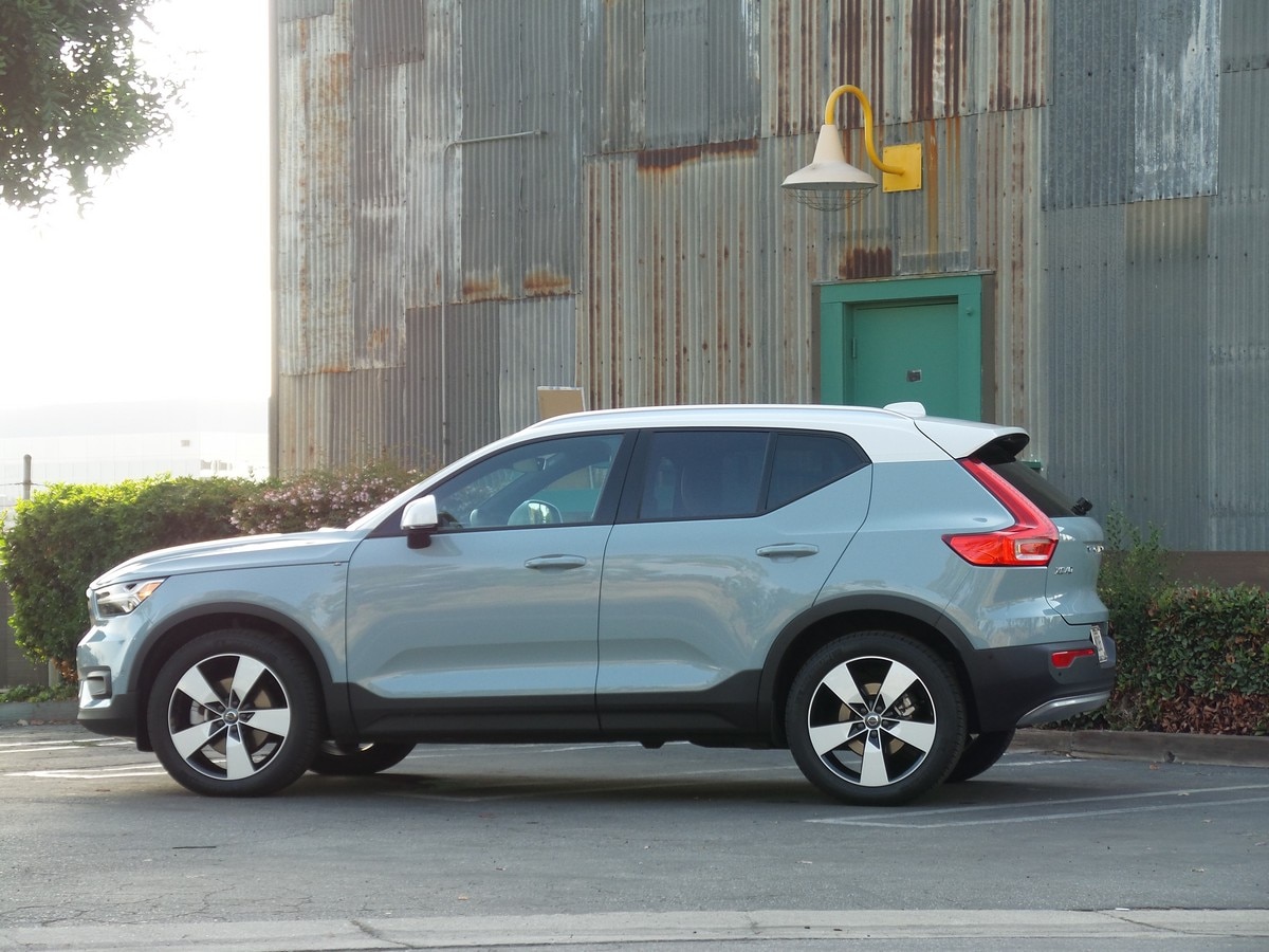 03 2019 Volvo XC40 Long Term