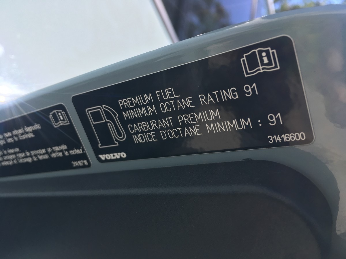 03 2019 Volvo XC40 Fuel