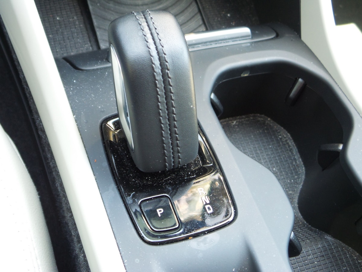 03 2019 Volvo Xc40 Gear Lever
