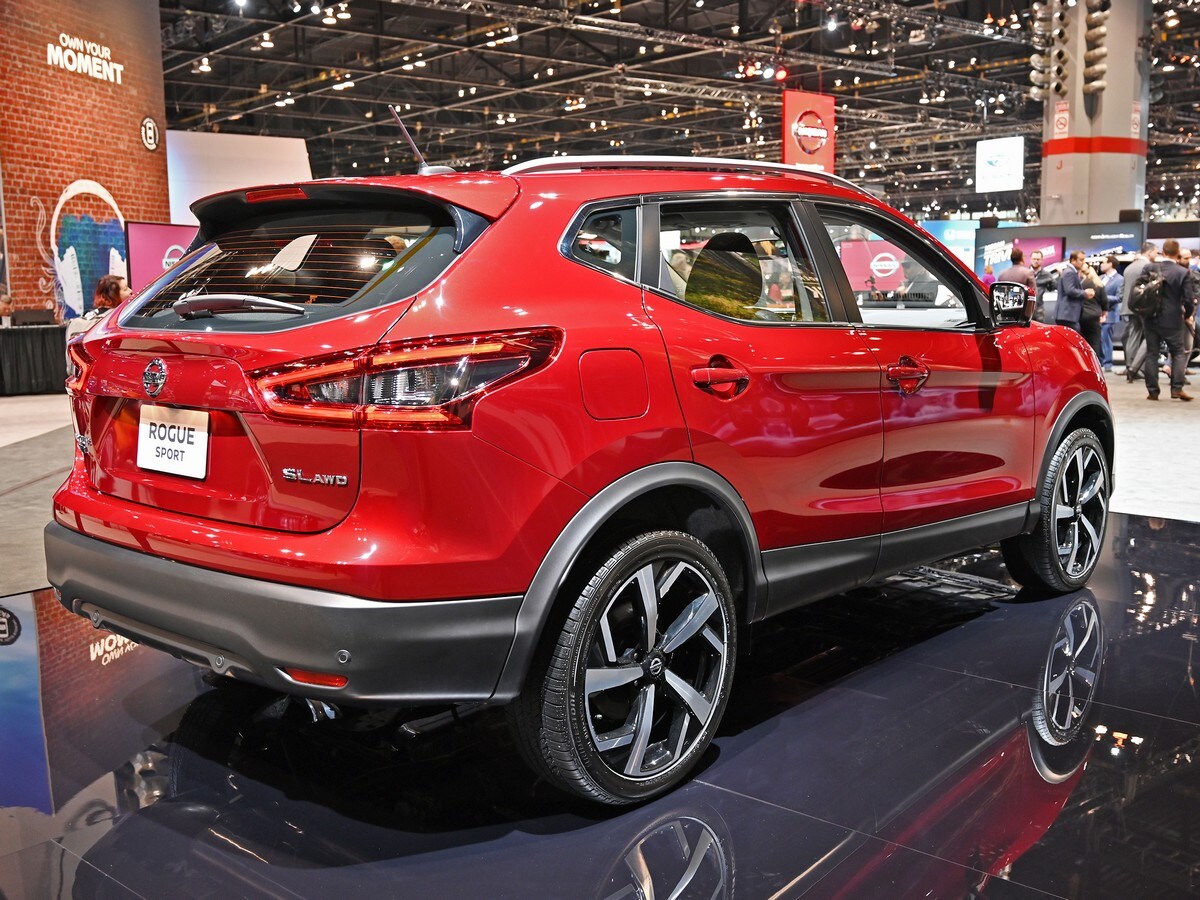 03 2020 Nissan Rogue Sport Cas19