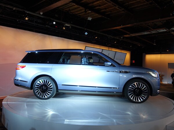 03 Lincoln Navigator Concept