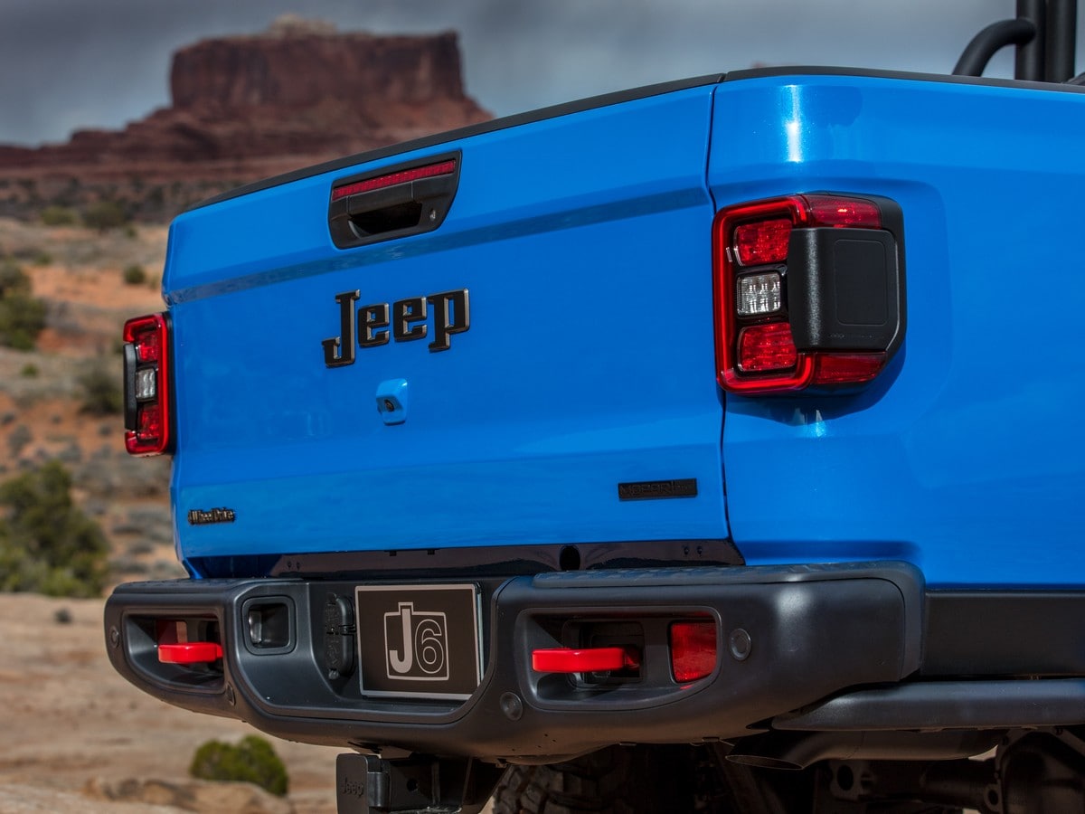 03 Jeep J6 Concept